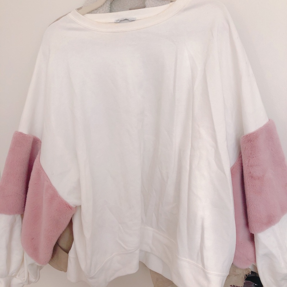Zara sweatshirt with faux fur balloon sleeves